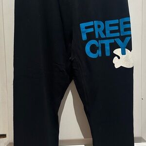 freecity unisex 3/4 sweats
